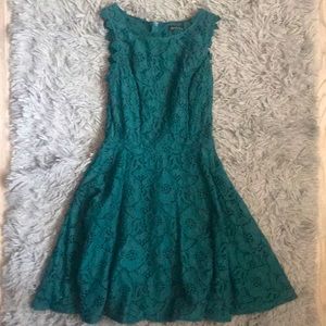 green lace dress